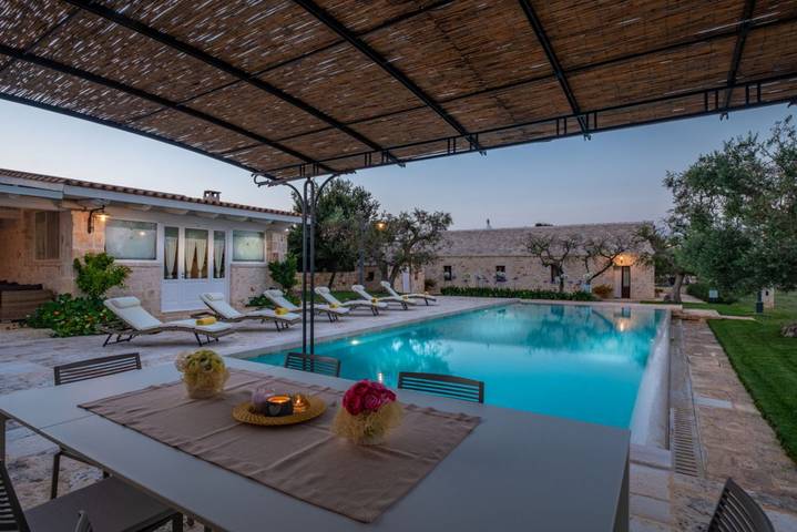 Villa per 8 persone, con piscina e giardino a Castellana Grotte