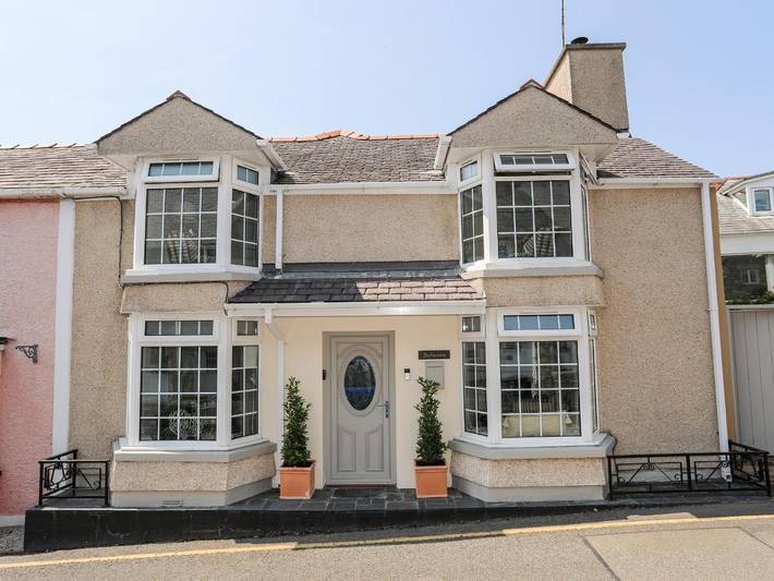 Holiday rental for 6 people, with Garden and View in Moelfre