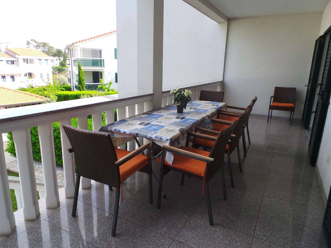 Ferienhaus mit Pool 100 m vom Strand in Milcetici, Krk
