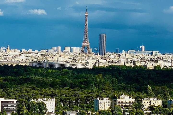 Location de vacances pour 6 personnes, avec balcon à Puteaux