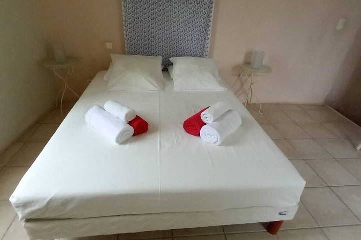 Location de vacances pour 8 personnes, avec Terrasse et Jardin à Capestang - 4