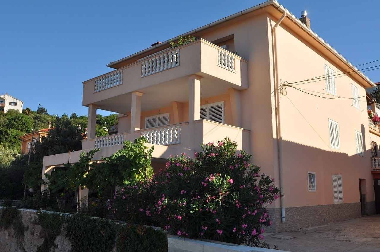Ganze Ferienwohnung, Ferienwohnung 200 m vom Meer entfernt  in Vrbnik, Krk