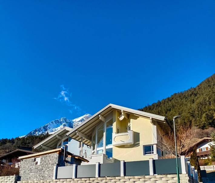Ferienwohnung für 5 Personen, mit Terrasse und Ausblick in Grins