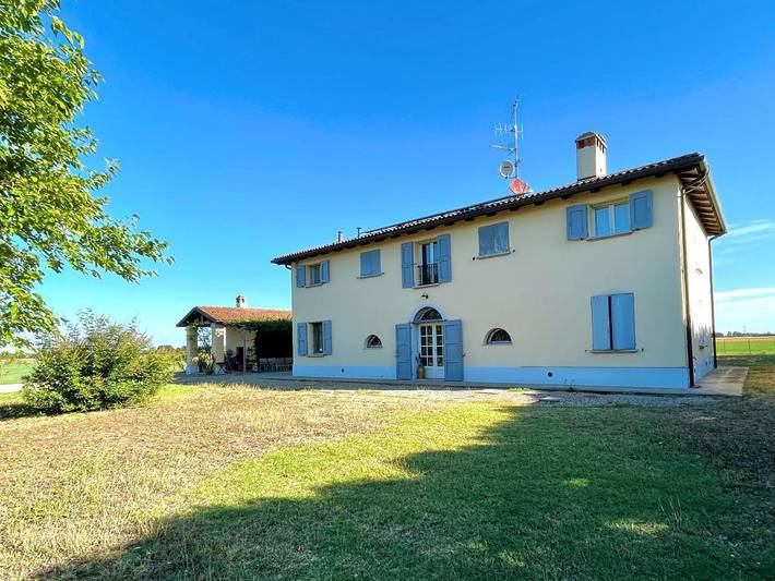 Casa vacanza per 6 persone, con Terrazza e Giardino nonché Panorama a Budrio