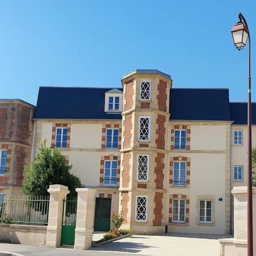 Location de vacances pour 15 personnes, avec jacuzzi et jardin à Langrune-sur-Mer