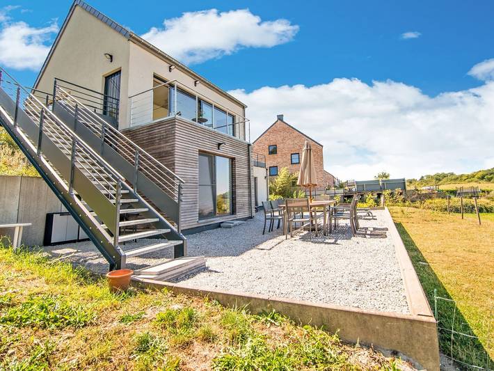 Location de vacances pour 7 personnes, avec Terrasse et Jardin à Viroinval