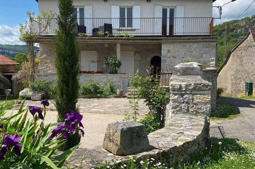 Maison de campagne,  4 étoiles, avec piscine, proche de St cirq Lapopie in Cénevières, Quercy