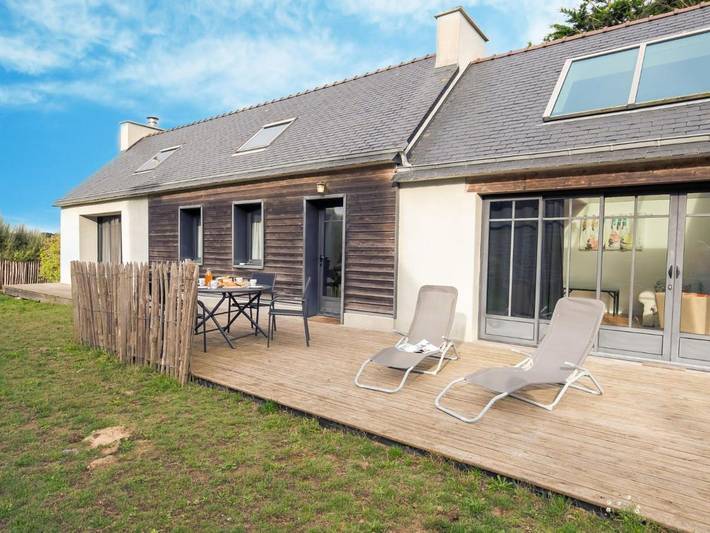 Gîte pour 5 personnes, avec sauna ainsi que terrasse et jardin dans Phare de Pontusval