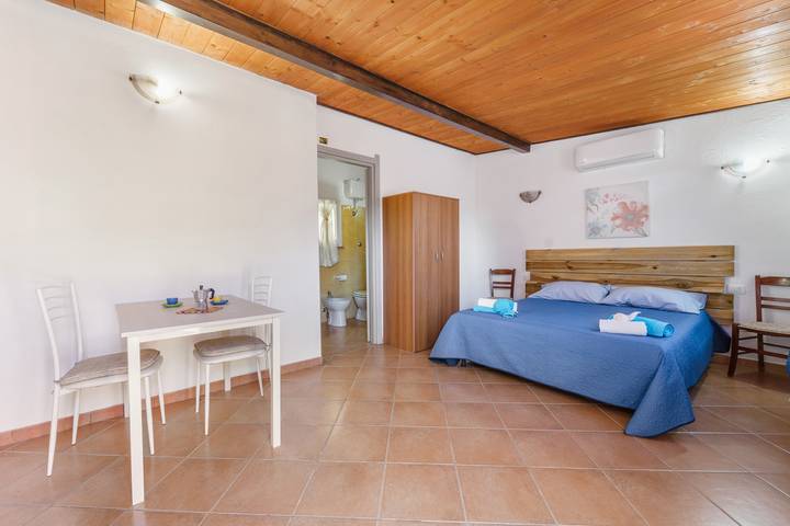 Monolocale per 2 persone, con giardino - 1
