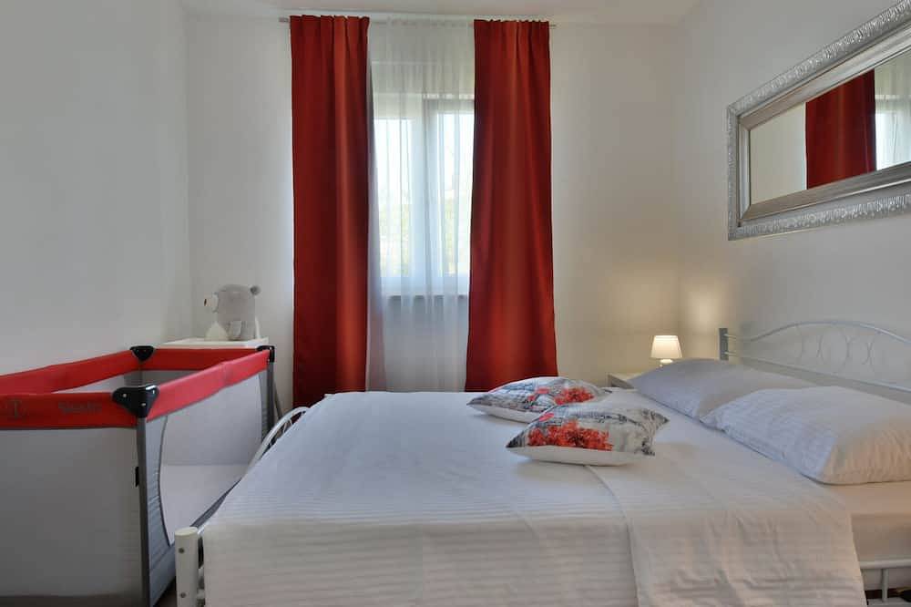 Ganze Wohnung, Apartman Adriana with sea view by Villas Guide in Novi Vinodolski, Primorje-Gorski Kotar