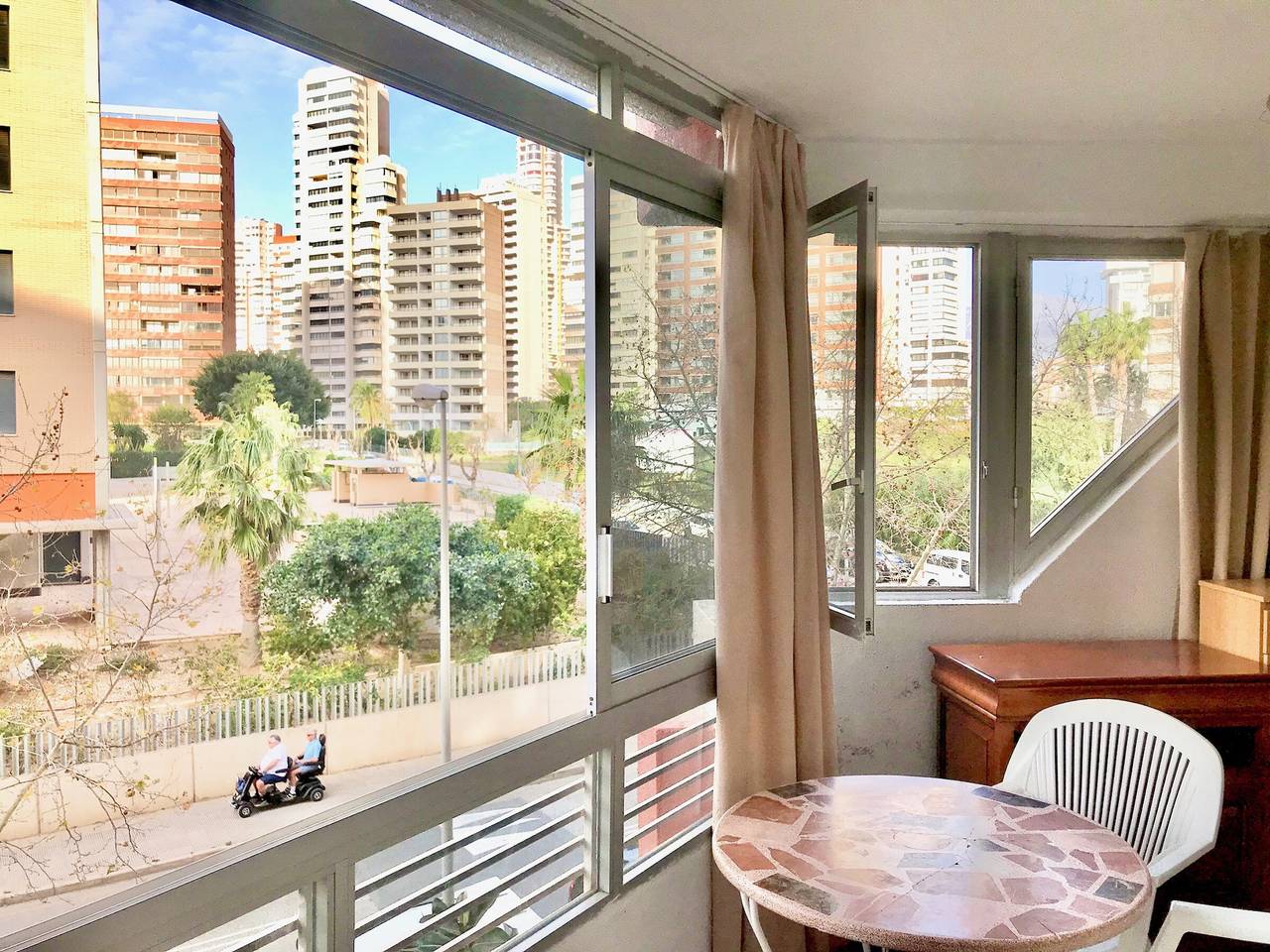 Entire apartment, Apartment in Benidorm with pool - 4 guests in Benidorm, Costa Blanca