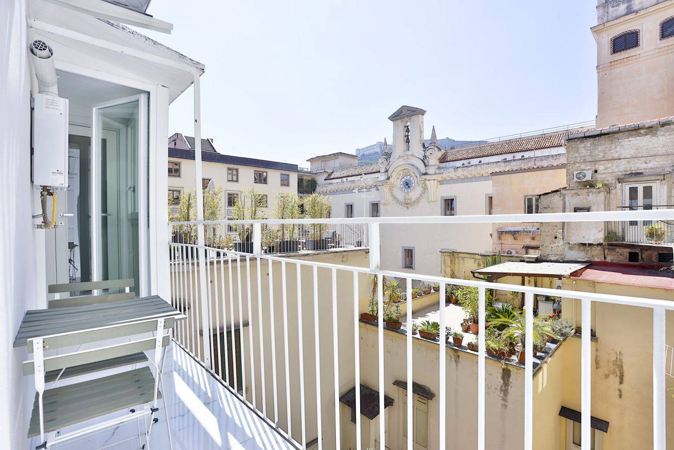Ganze Wohnung, Ferienwohnung für 2 Personen mit Balkon/Terrasse in Neapel, Neapel Provinz