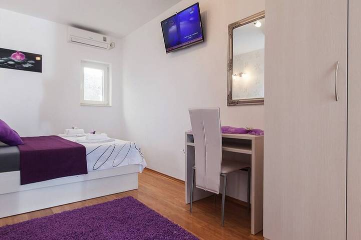Steinhaus in Makarska,beheizter privat Pool,Meerblick,WiFi, Familienurlaub,Grill in Makarska, Makarska Riviera