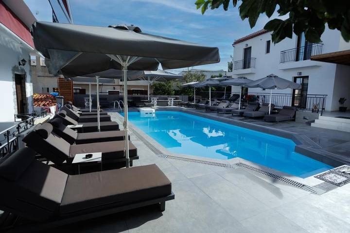 Hôtel pour 2 personnes, avec Balcon et Terrasse ainsi que Jardin et Piscine