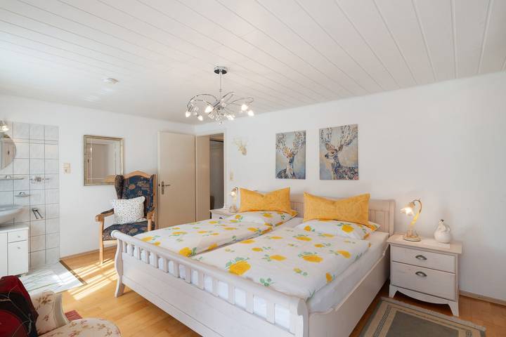 Ferienwohnung für 3 Personen, mit Garten