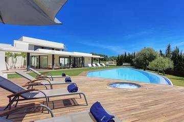 Cottage pour 8 personnes, avec jardin ainsi que vue et piscine à Alaior