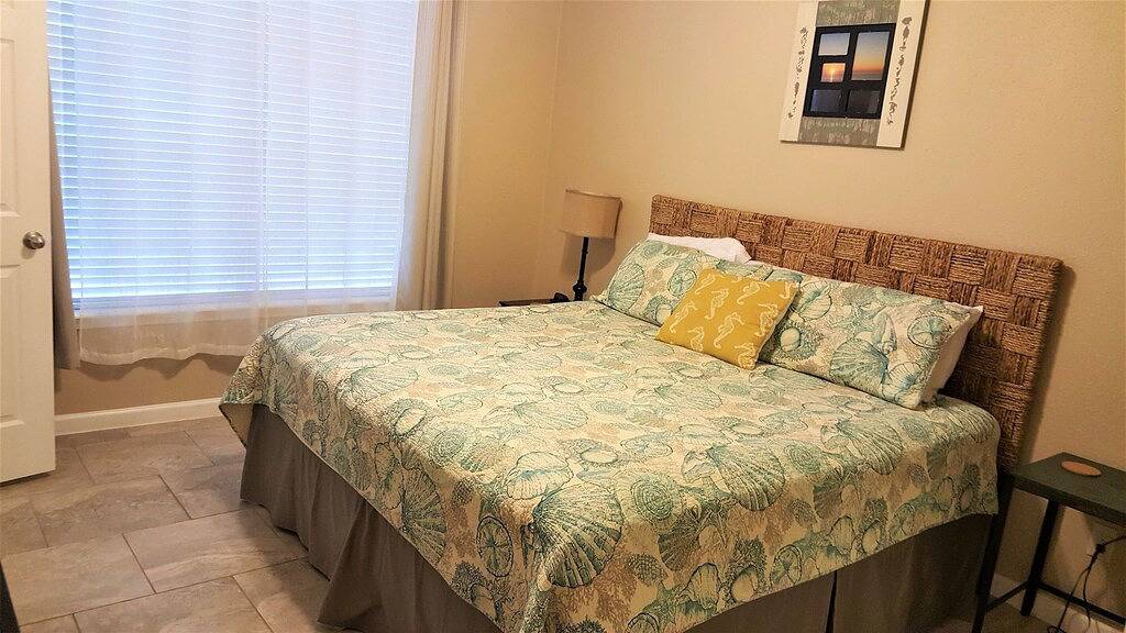 Ganze Wohnung, 1 Schlafzimmer 1 Badezimmer Condo On The Seawall. Ansichten des Strandes zwei Pools. Whirlpool in Galveston Island, Galveston