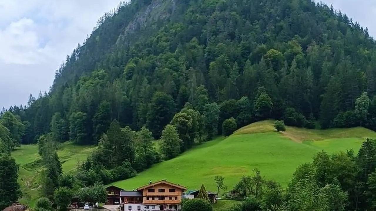 Geheel vakantieappartement, Vakantieappartement voor 4 personen met balkon in Lofer, Pinzgau