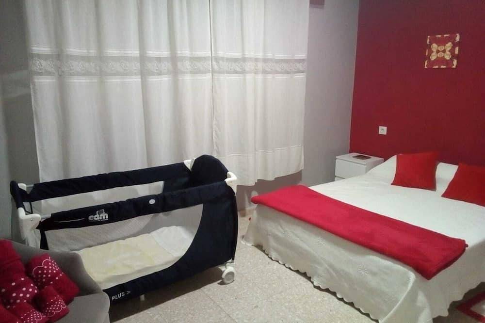 Entire apartment, Appartamento In Affitto In Affitto In Prima Linea Della Spiaggia in Poio, Rías Baixas
