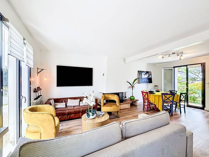Location de vacances pour 8 personnes, avec jardin et terrasse dans Plage Kercambre