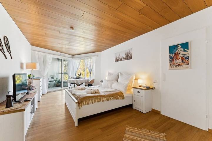 Ganze Wohnung, ReMo I Lake View Studio | Am See - Bergblick - Ski in Unterschönenbuch, Ingenbohl