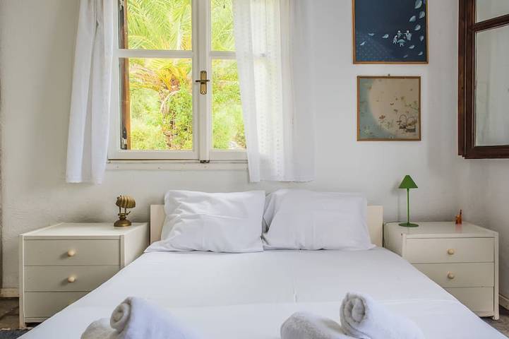 Sunny Beachfront Home in Moles Kalives, Cassandra