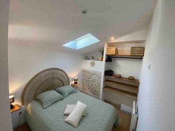 Gîte pour 3 personnes, avec terrasse et vue dans Musee Du Berry Bourges