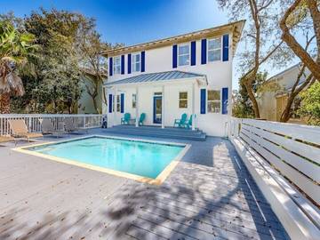 Vacation House for 16 Guests in Destin, Emerald Coast, Picture 3