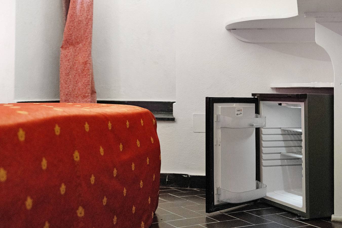 Room 'Rosa' with Mountain View, Shared Pool and Wi-Fi in Levanto Kommun, Riviera di Levante