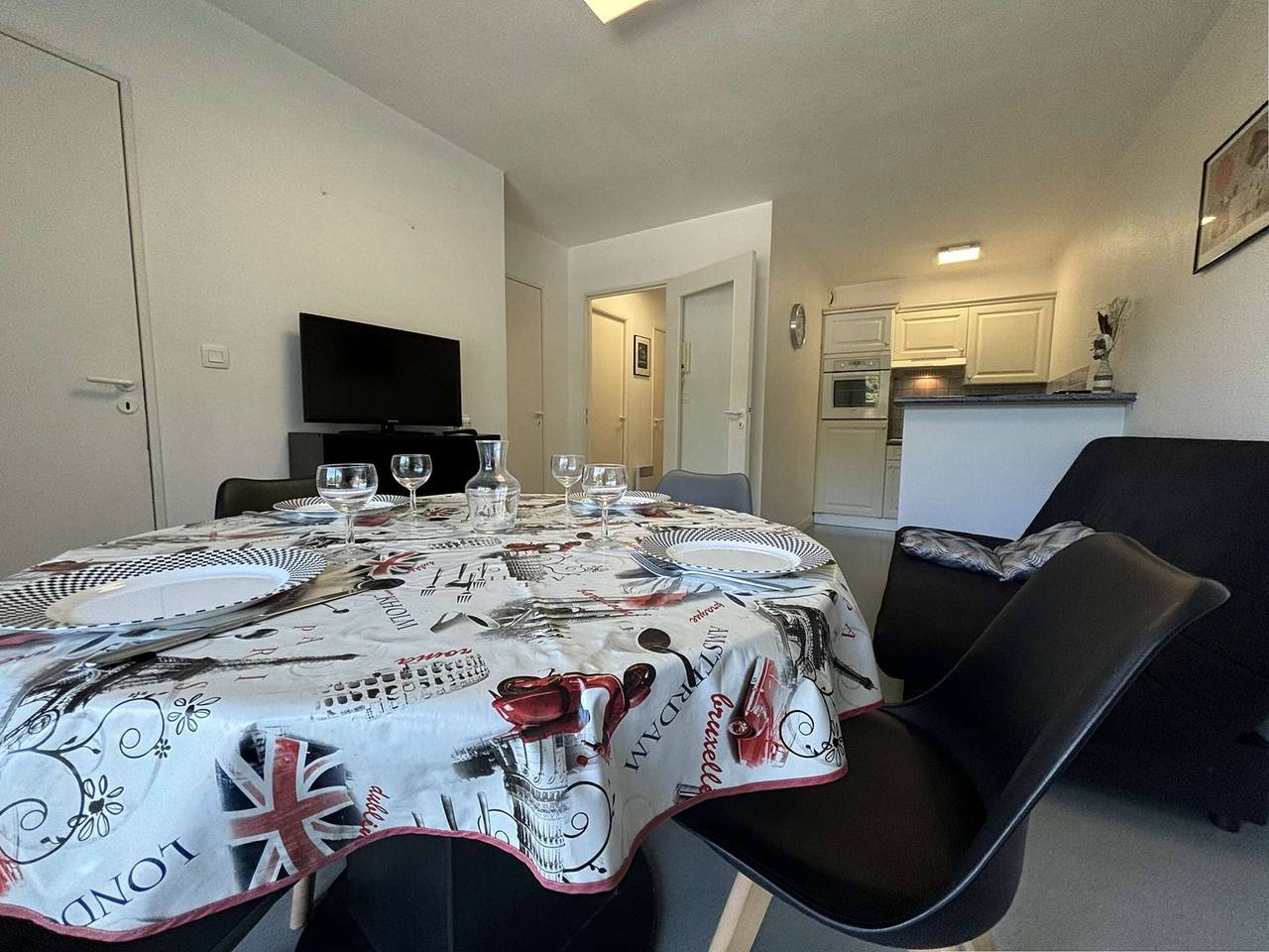 Entire apartment, Charming T2 La Rochelle - Terrace, Parking, Secure Residence in La Rochelle, La Rochelle region