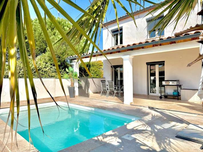 Location de vacances pour 6 personnes, avec piscine ainsi que jardin et terrasse à Saint-Geniès-de-Malgoirès - 2