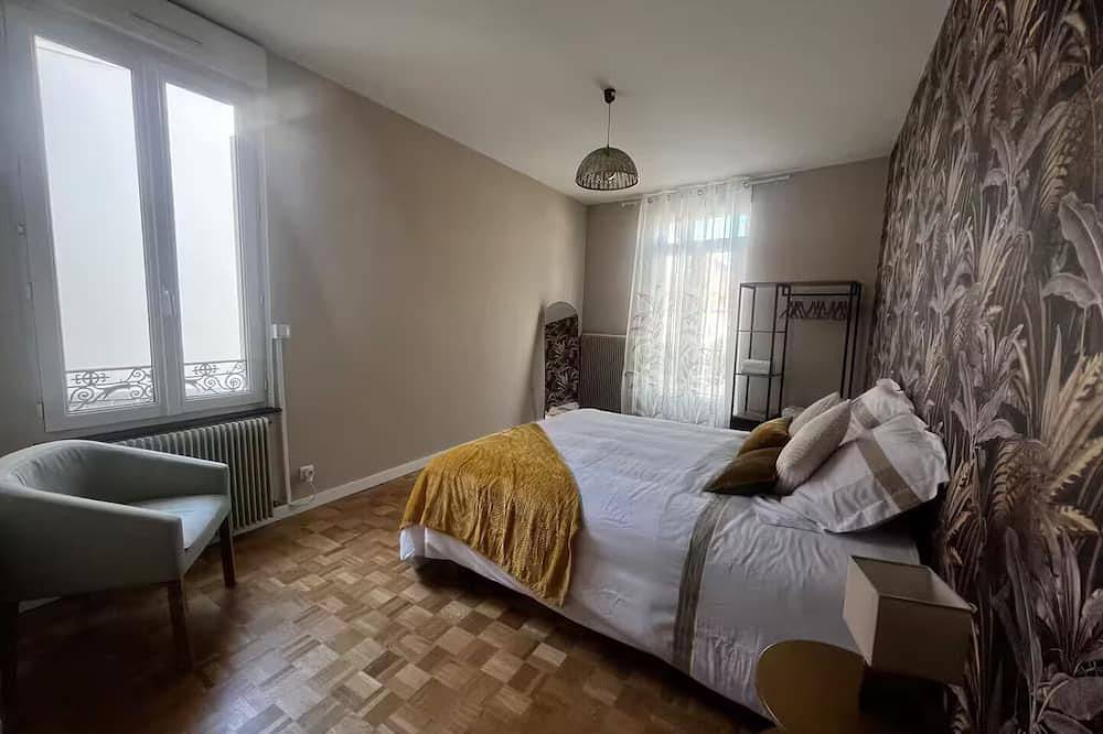 Town house in Vichy, Vichy region