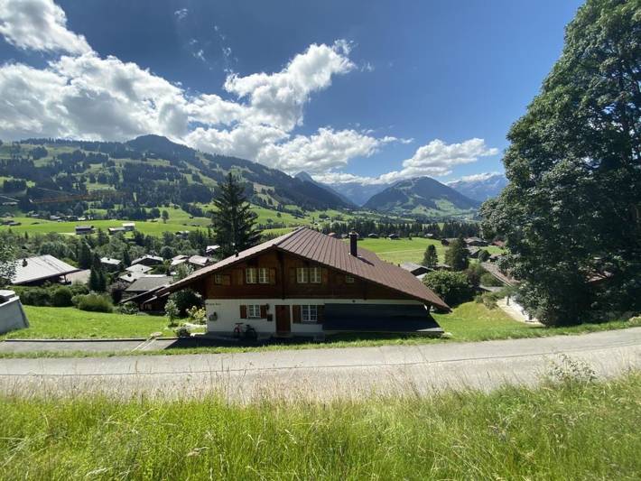 Ferienwohnung für 8 Personen, mit Balkon und Terrasse in Schönried