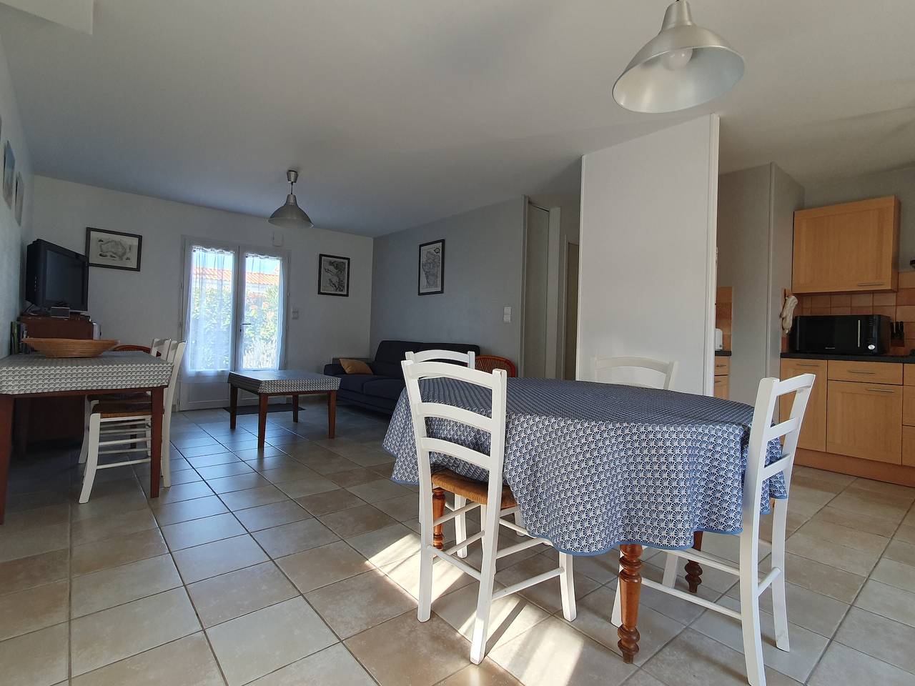 Maison récente et calme, 6 pers, à 400m du centre in L'Aiguillon-la-Presqu'île, Vendée