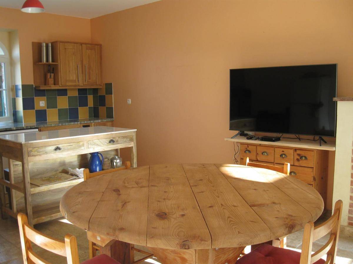 Appartement entier, Apartment with Garden View in Château-la-Vallière, Région de Tours