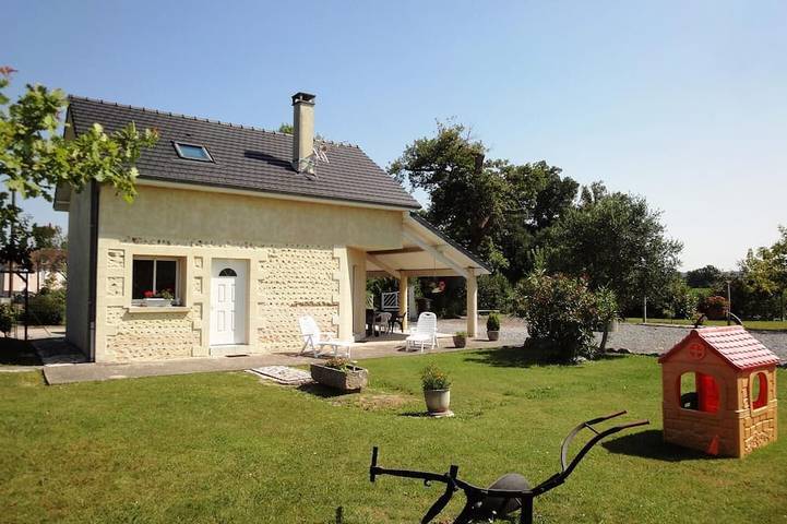 Location de vacances pour 5 personnes, avec jardin à Ousse (Pyrénées-Atlantiques)