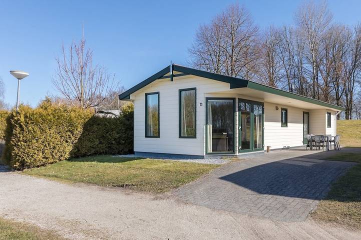Ferienhaus für 6 Personen, mit Terrasse und Pool sowie Garten