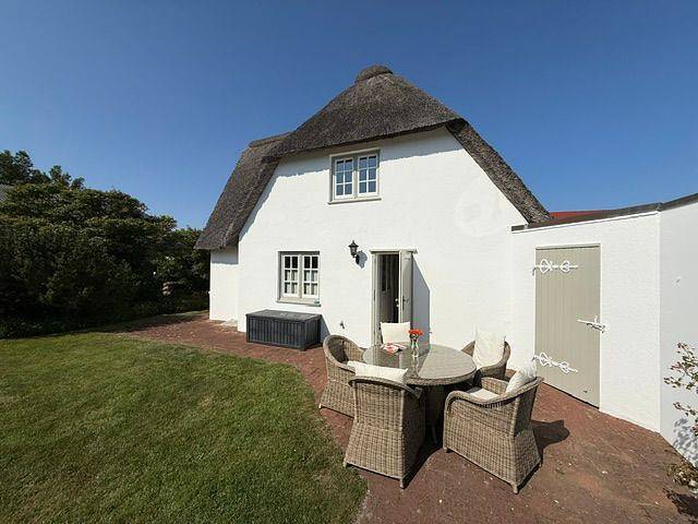 Freistehendes Reethaus in Westerland mit Garten, Terrasse und hundefreundlich in Westerland, Sylt (Gemeinde)