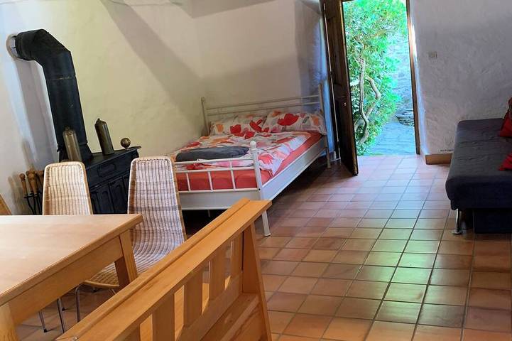 Location de vacances pour 8 personnes, avec jardin et piscine, animaux acceptés à Aujac - 2