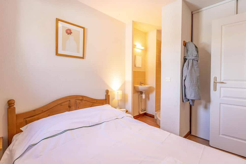 Entire apartment, Awesome apartment in Saint-Pancrace in Saint-Pancrace, Saint-Jean-de-Maurienne region