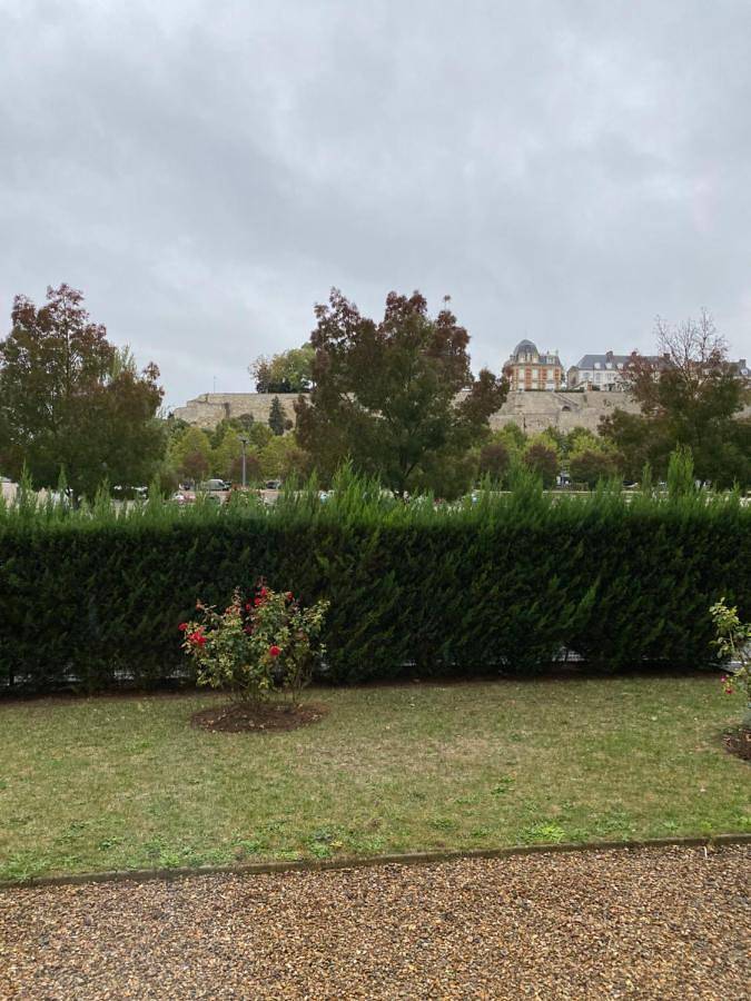 Appartement entier, Appartement Amaya 1 - 100 m2 Paris 2024 in Saint-Ouen-l'Aumône, Val-d'Oise