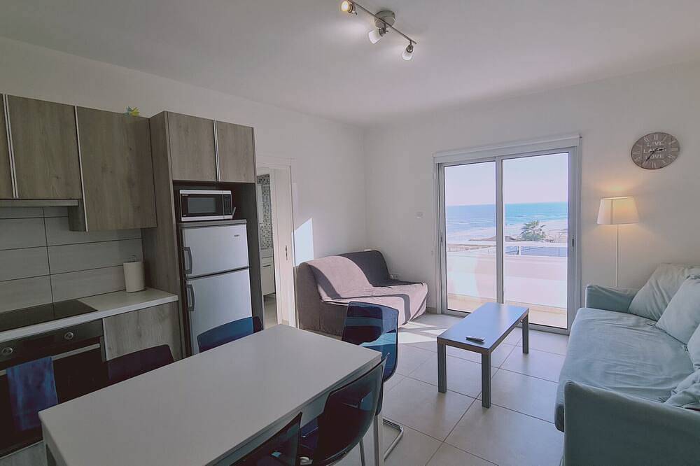 Ganze Wohnung, Stay Beach Wave Apartment in Mackenzie Beach, Larnaca Bezirk