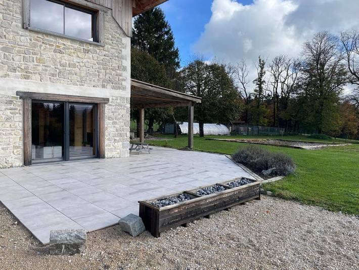 Gîte pour 6 personnes, avec terrasse et vue, animaux acceptés dans Longemaison - 4