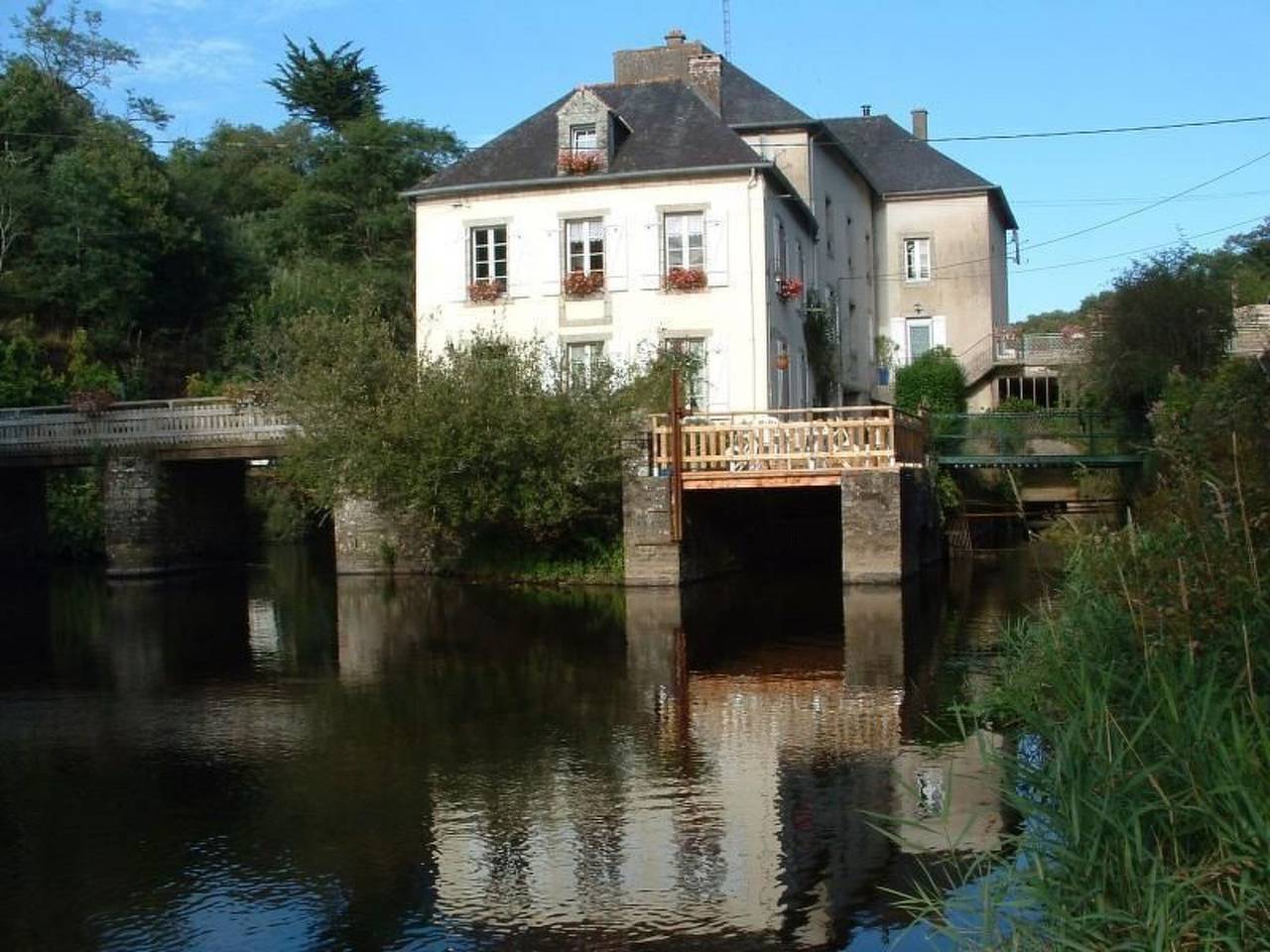 Ganze Wohnung, Unterkunft mit eigenem Garten und Blick auf den Fluss in Quimperlé, Quimper und Umgebung