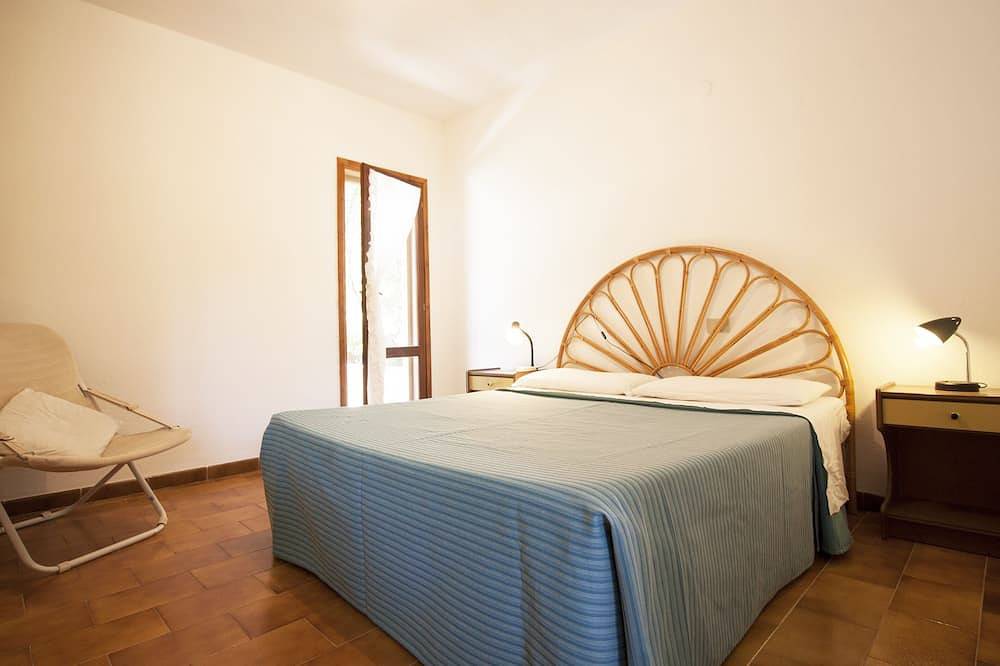 Villa Luisella 200 Meter vom Meer entfernt, reservierter Parkplatz mit Garten in Solanas, Comune di Sinnai