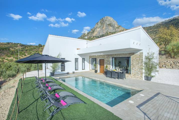 Chalet para 6 personas, con piscina y jardín en Sierra de Cádiz - 2
