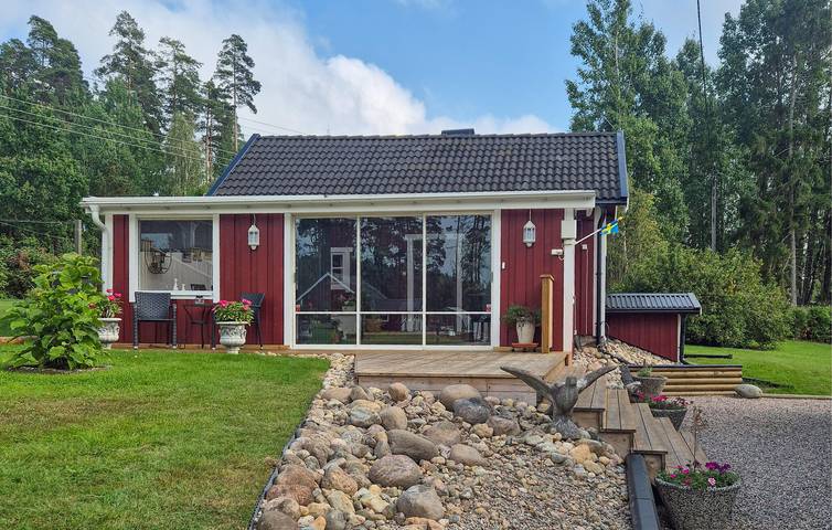 Ferienhaus für 4 Personen, mit Terrasse und Garten sowie Sauna