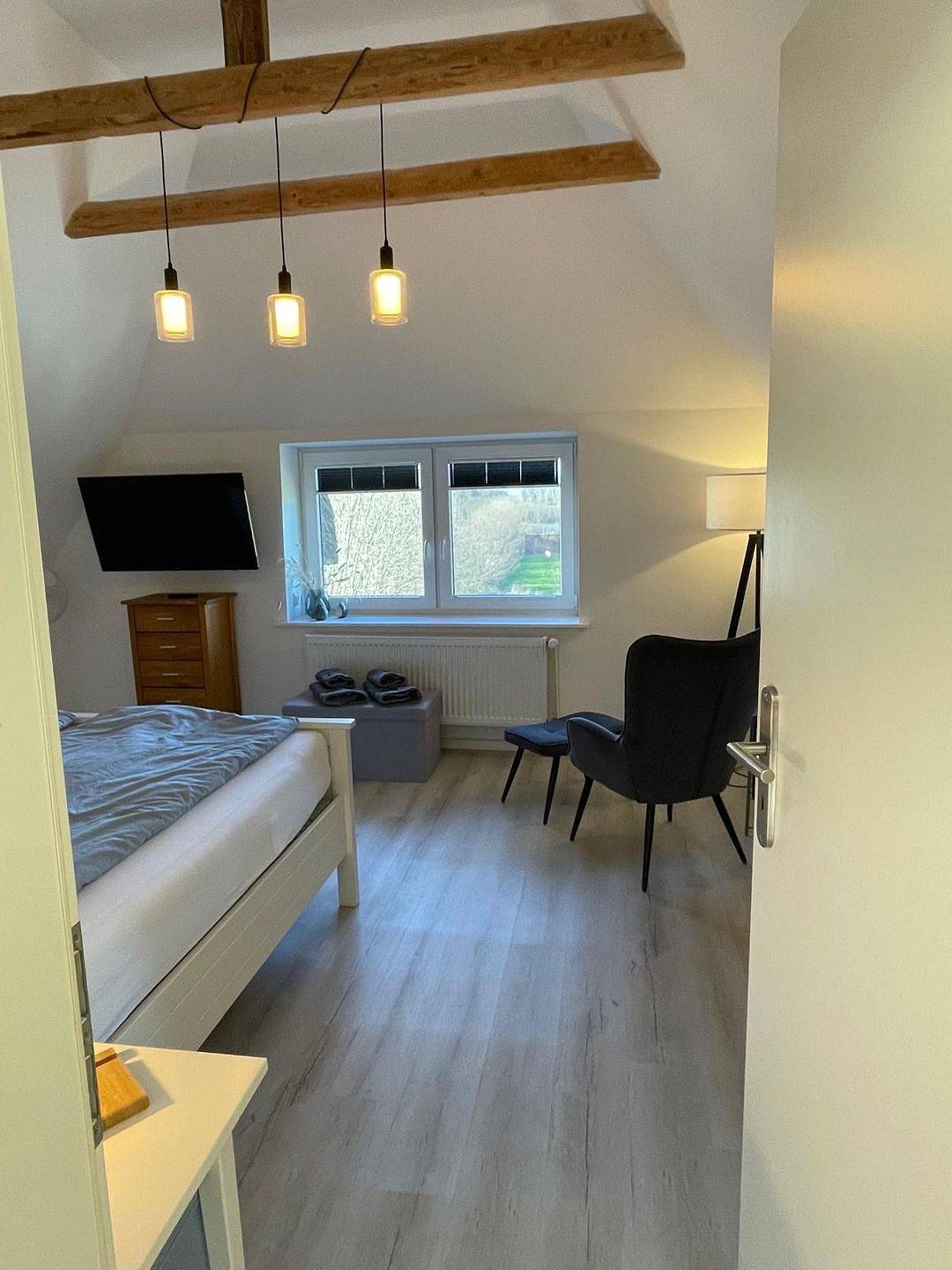 Ganze Wohnung, Tolle Ferienwohnung "Burgerblick" im Obergeschoss mit Platz für 2 Personen in Burg (Brodersby), Brodersby an der Schlei