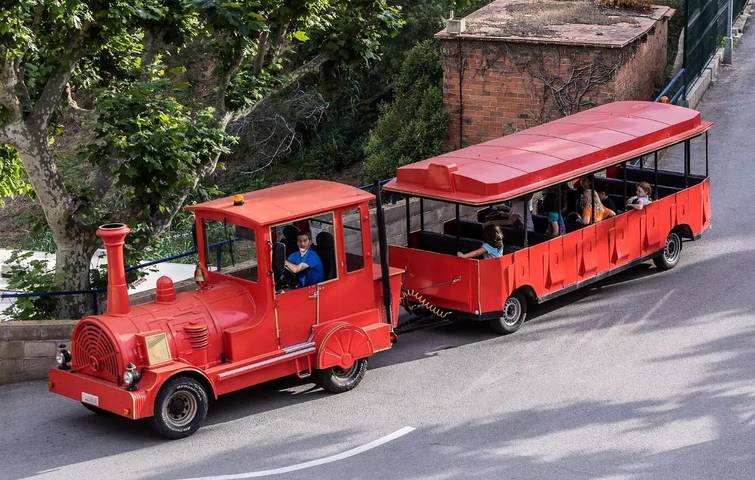 Wohnwagen für 6 Personen, mit Pool und Terrasse in Calella - 2