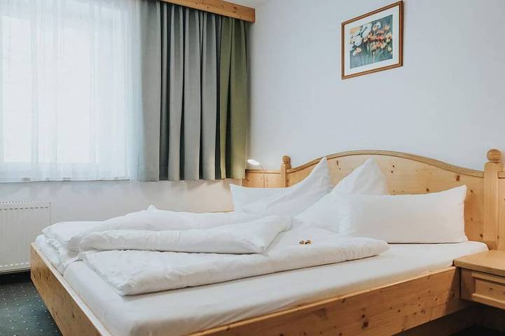 Ferienwohnung für 2 Personen, mit Garten und Terrasse sowie Pool und Sauna, mit Haustier - 1